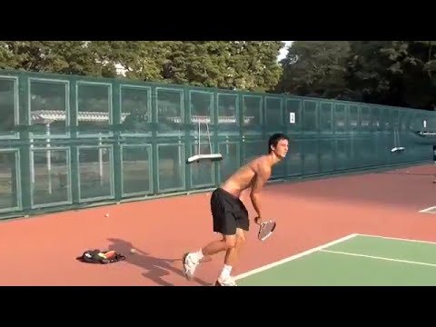 Sur ma chaîne Youtube… Florent “ferrari” tennis serve